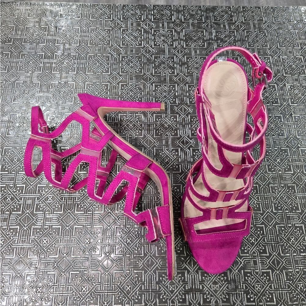 🐢 Guess Padton 4 4" Heels Strappy Barbie Pink Sandals. Size 9.5